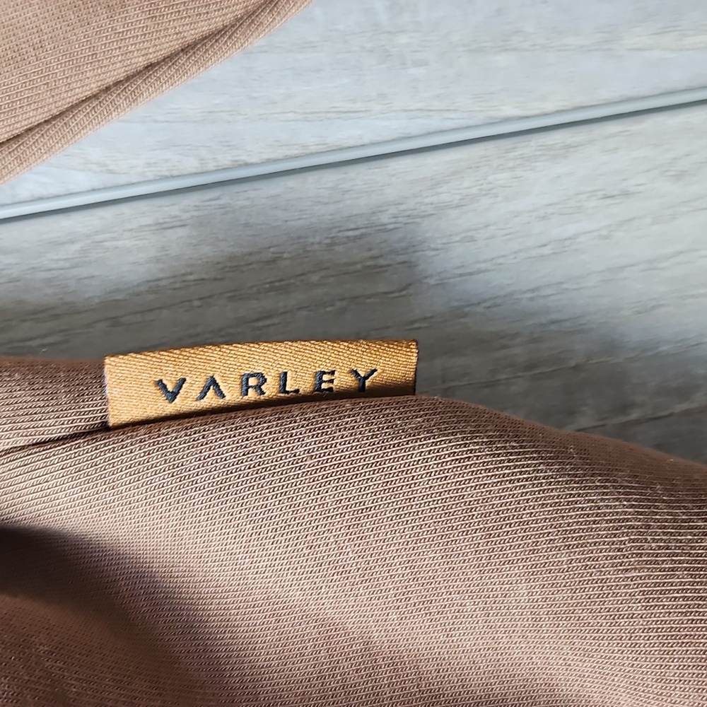 Varley Sweater - Picture 8 of 10